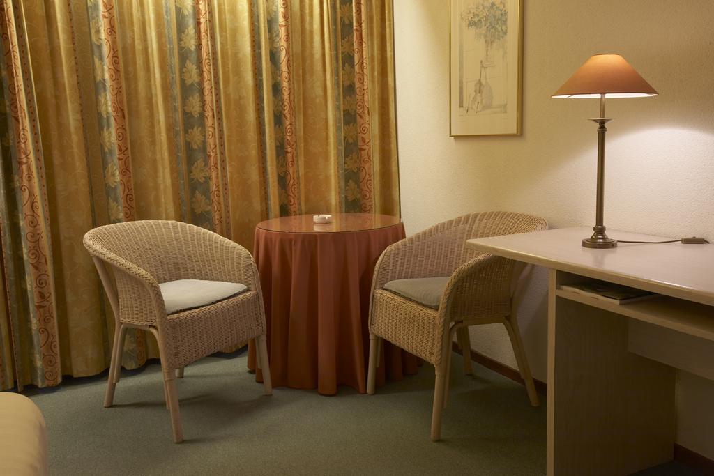 Hotel Heer Hugo Heerhugowaard Rum bild